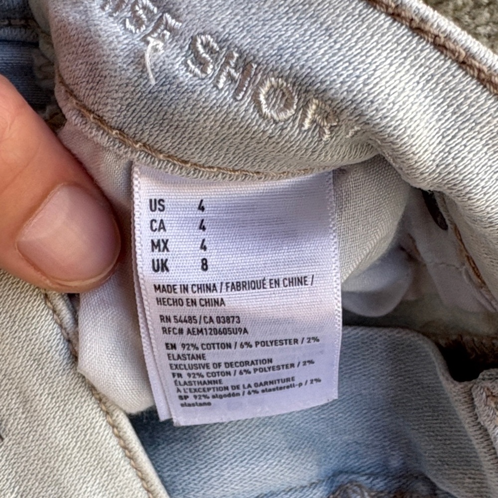 🪷American Eagle Outfitters Super Stretch Light Wash Blue Denim Shorts - Picture 9 of 9
